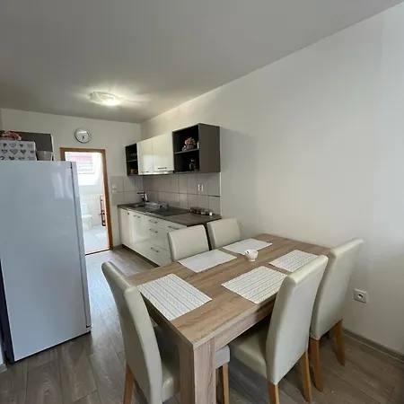Apartman Pod Vezi